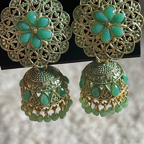 Earrings - Picture 2 of 3